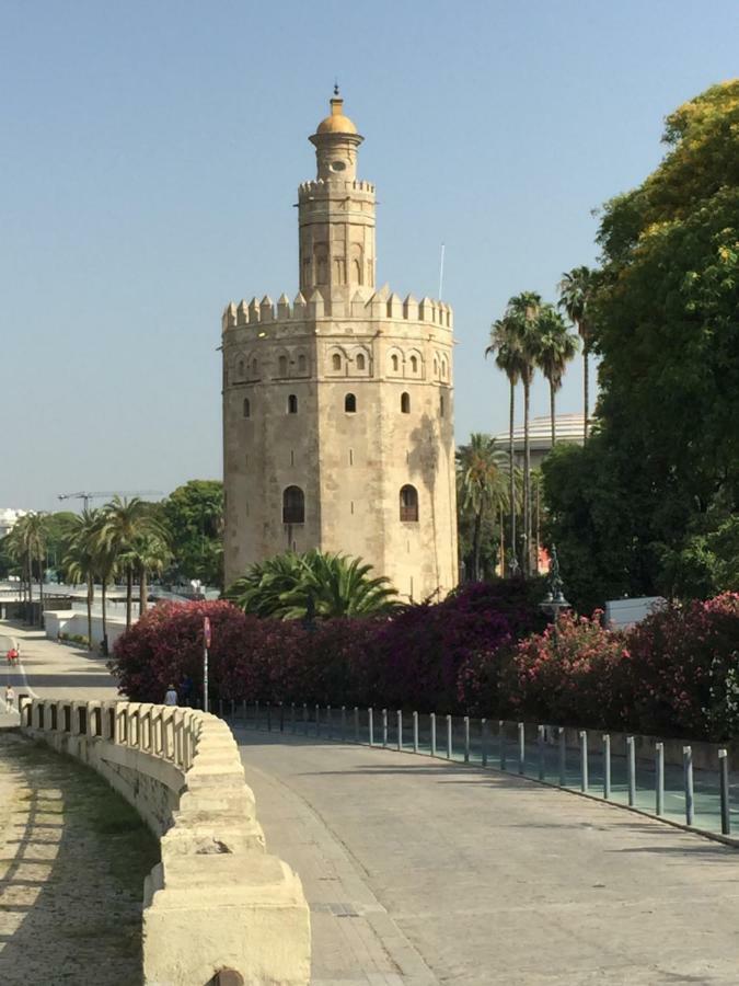 Ferienwohnung Betis A La Orilla Del Guadalquivir & Vistas A La Giralda Sevilla Exterior foto